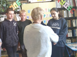 интеллектуальная игра "Поле чудес" «Вот и лето пролетело, нам за парты сесть пора!» Никитский СДК и поселенческая библиотека - фото - 5
